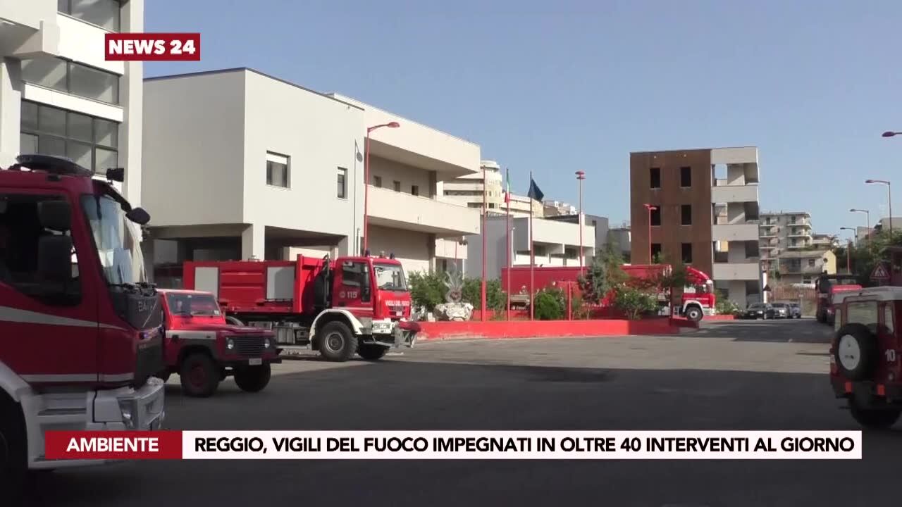 Reggio, vigili del fuoco impegnati in oltre 40 interventi al giorno