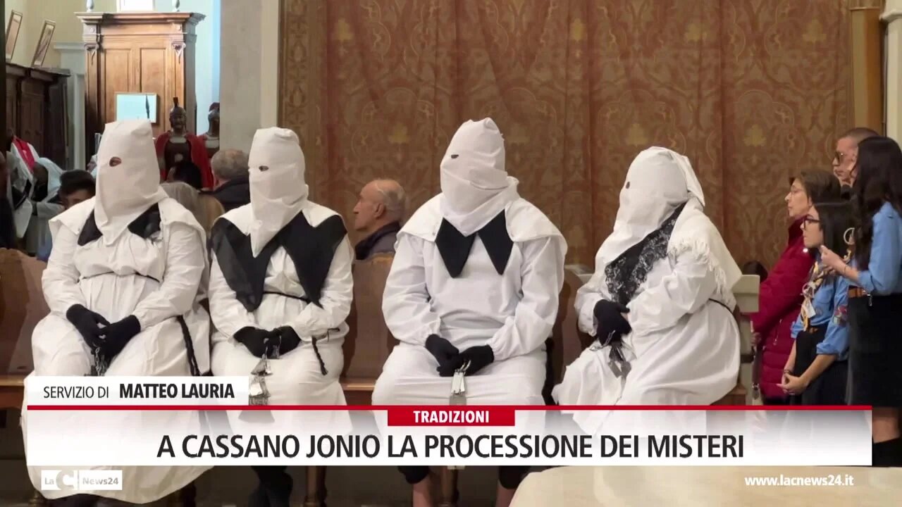 A Cassano Jonio la processione dei misteri