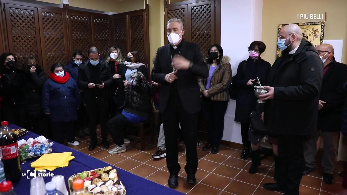 Mileto, il vescovo Nostro inaugura i nuovi uffici insieme ai ragazzi disabili