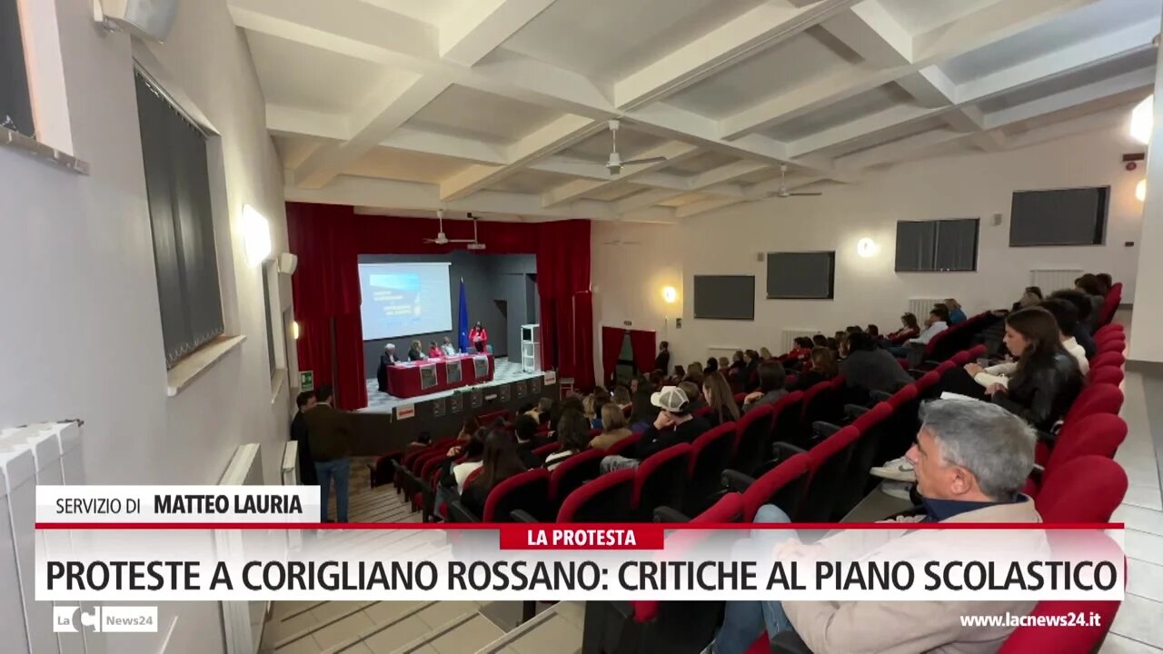 Proteste a Corigliano Rossano, critiche al piano scolastico