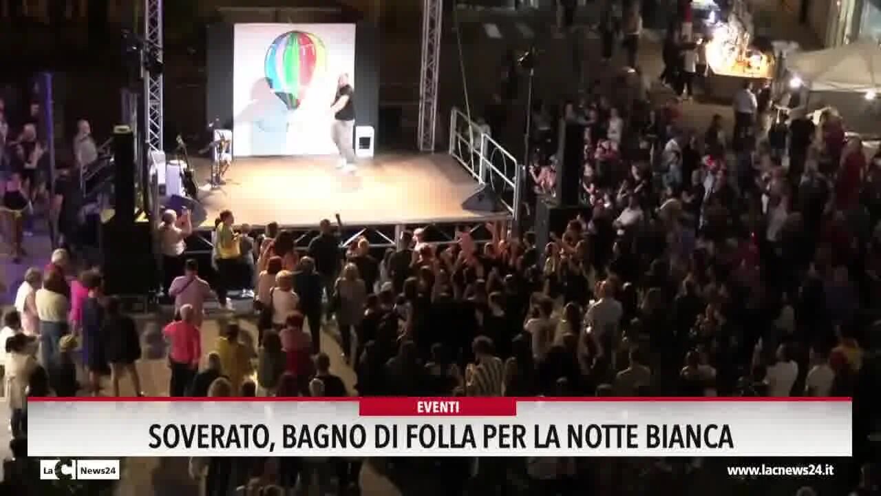 Soverato, bagno di folla per la notte bianca