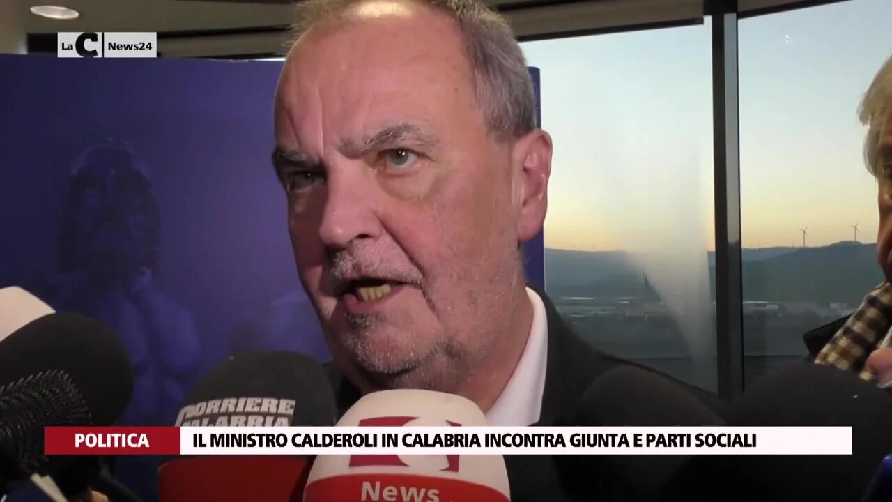 Il ministro Calderoli in Calabria incontra giunta e parti sociali