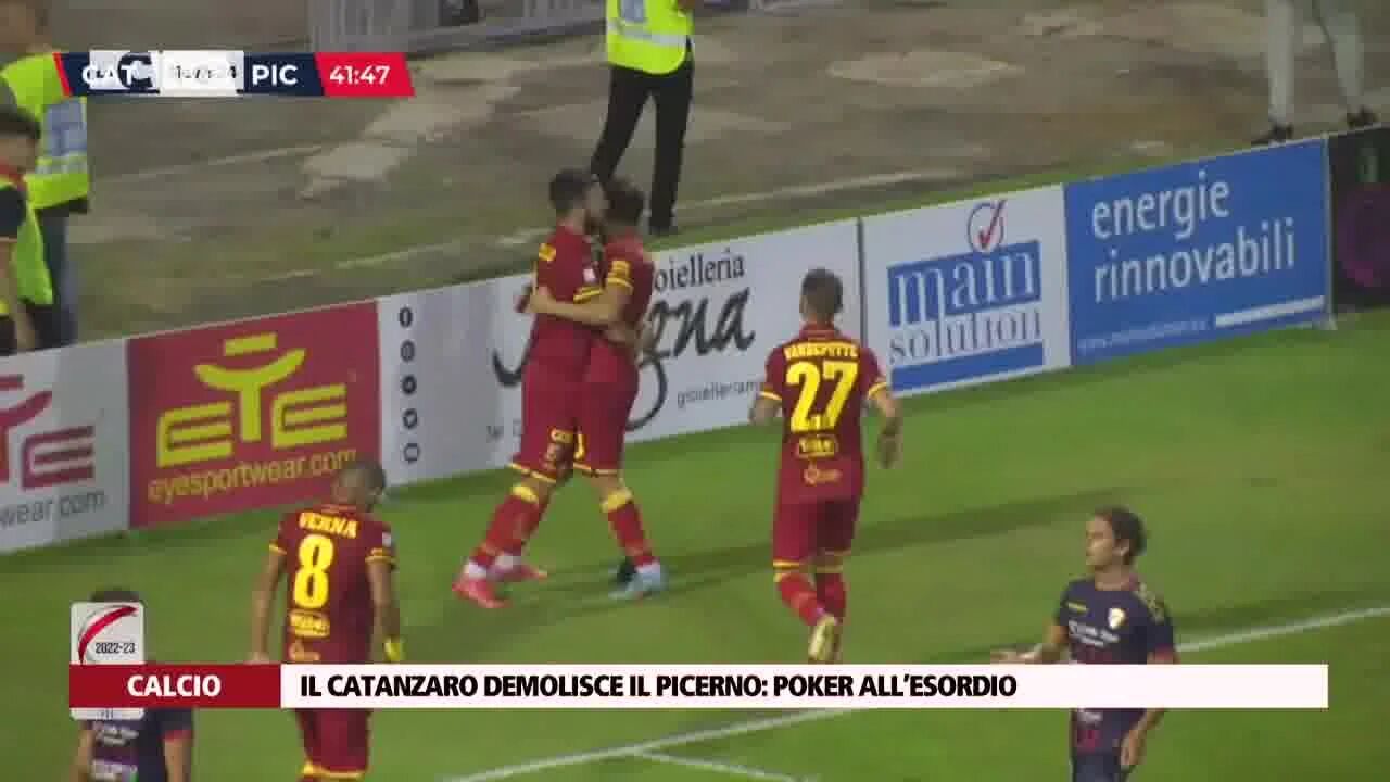 Il Catanzaro demolisce il Picerno: poker all’esordio