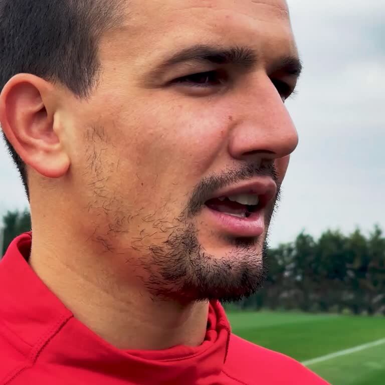 I giocatori del Crotone contro il bullismo