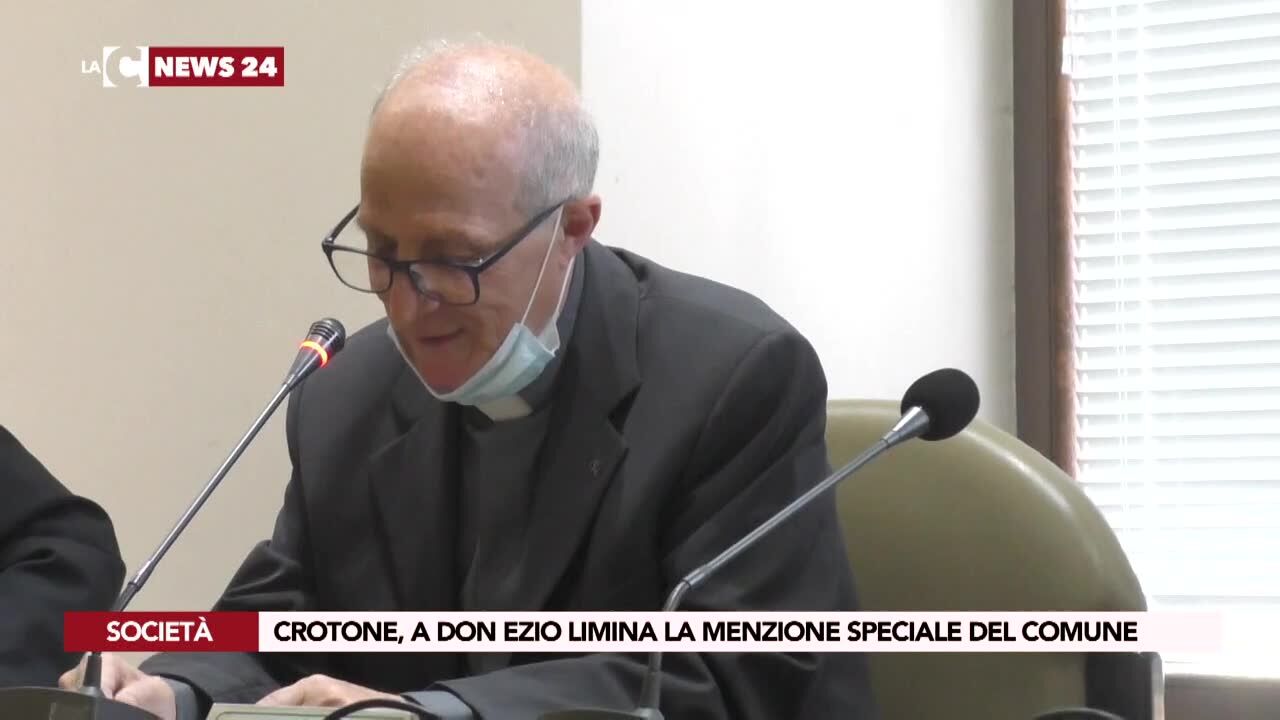 Crotone, a don Ezio Limina la menzione speciale del Comune
