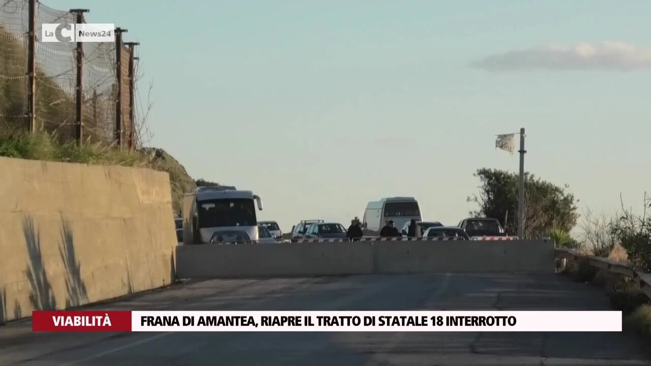 Frana di Amantea, riapre il tratto di Statale 18 interrotto