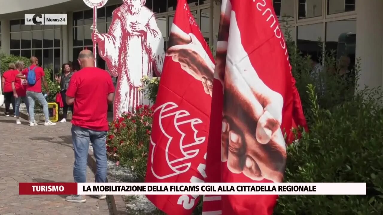 La mobilitazione della Filcams Cgil alla cittadella regionale