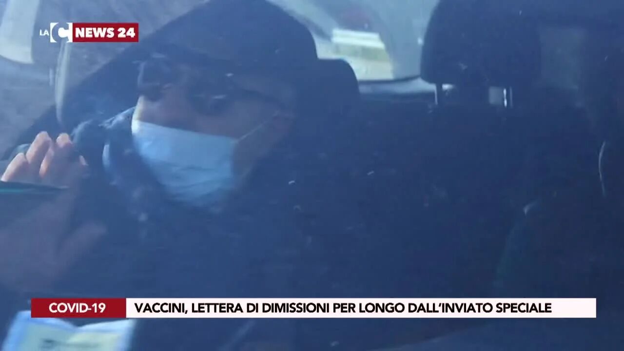 Vaccini, lettera di dimissioni per Longo dall’Inviato Speciale