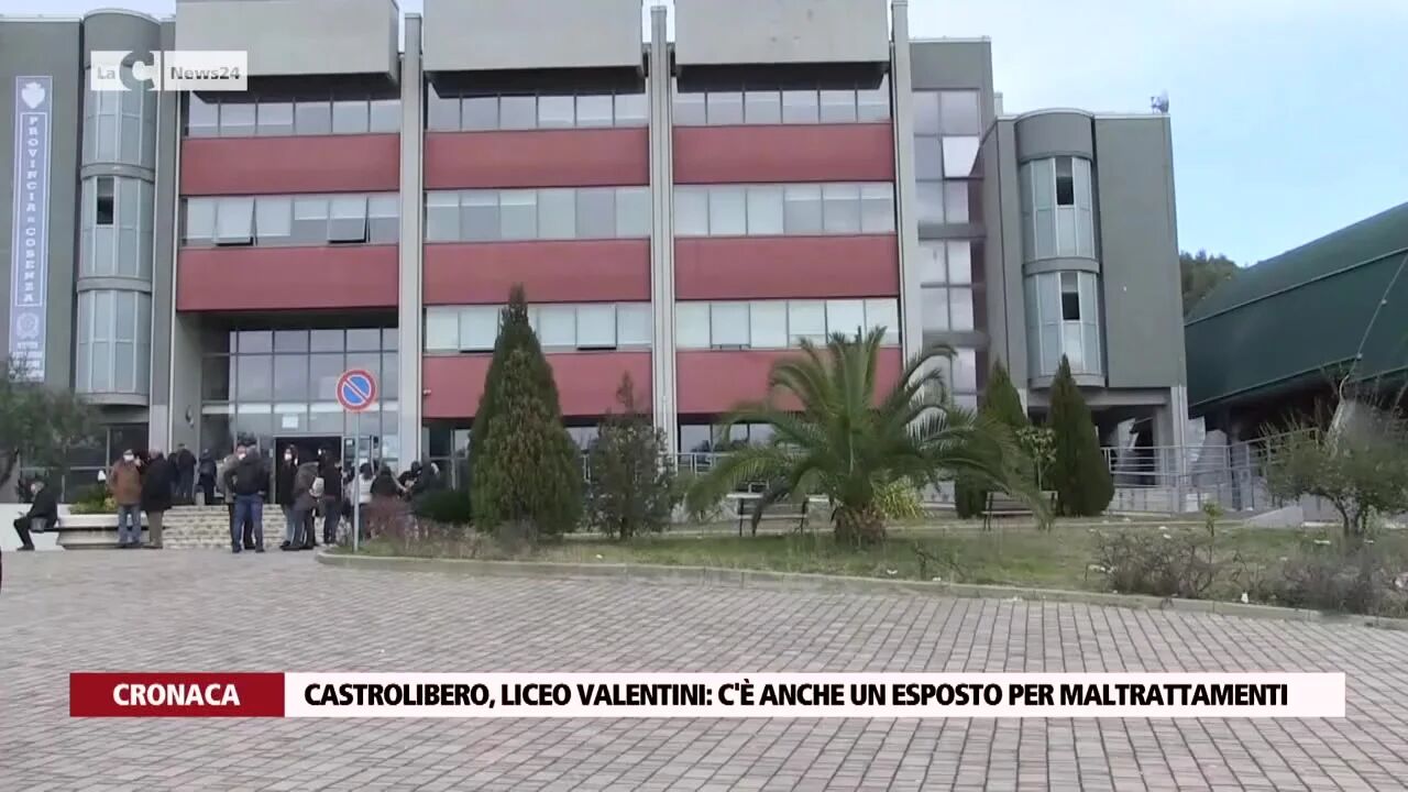 Castrolibero, liceo Valentini c'è anche un esposto per maltrattamenti
