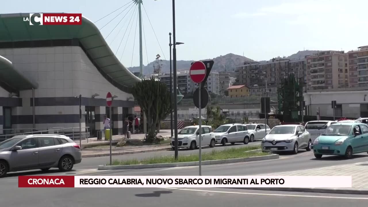 Reggio Calabria, nuovo sbarco di migranti al porto