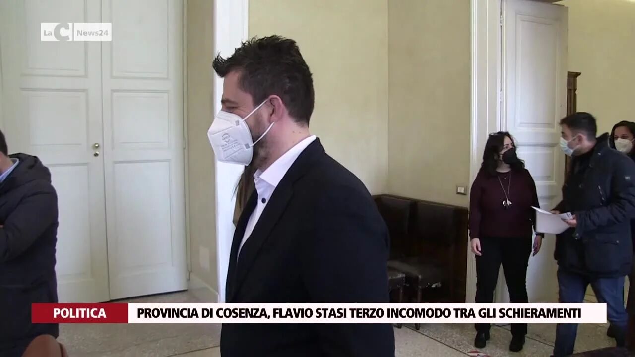 Provincia di Cosenza, Flavio Stasi terzo incomodo tra gli schieramenti