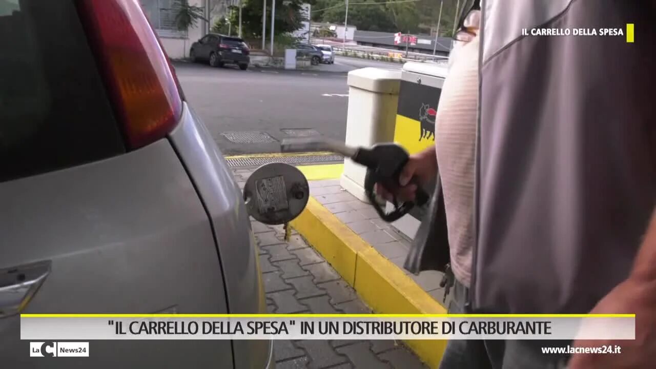 CARRELLO DELLA SPESA - "IL CARRELLO DELLA SPESA" IN UN DISTRIBUTORE DI CARBURANTE -