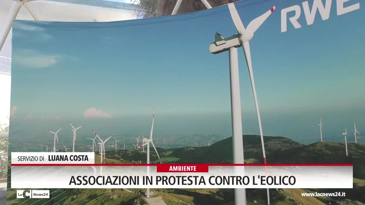 Associazioni in protesta contro l'eolico