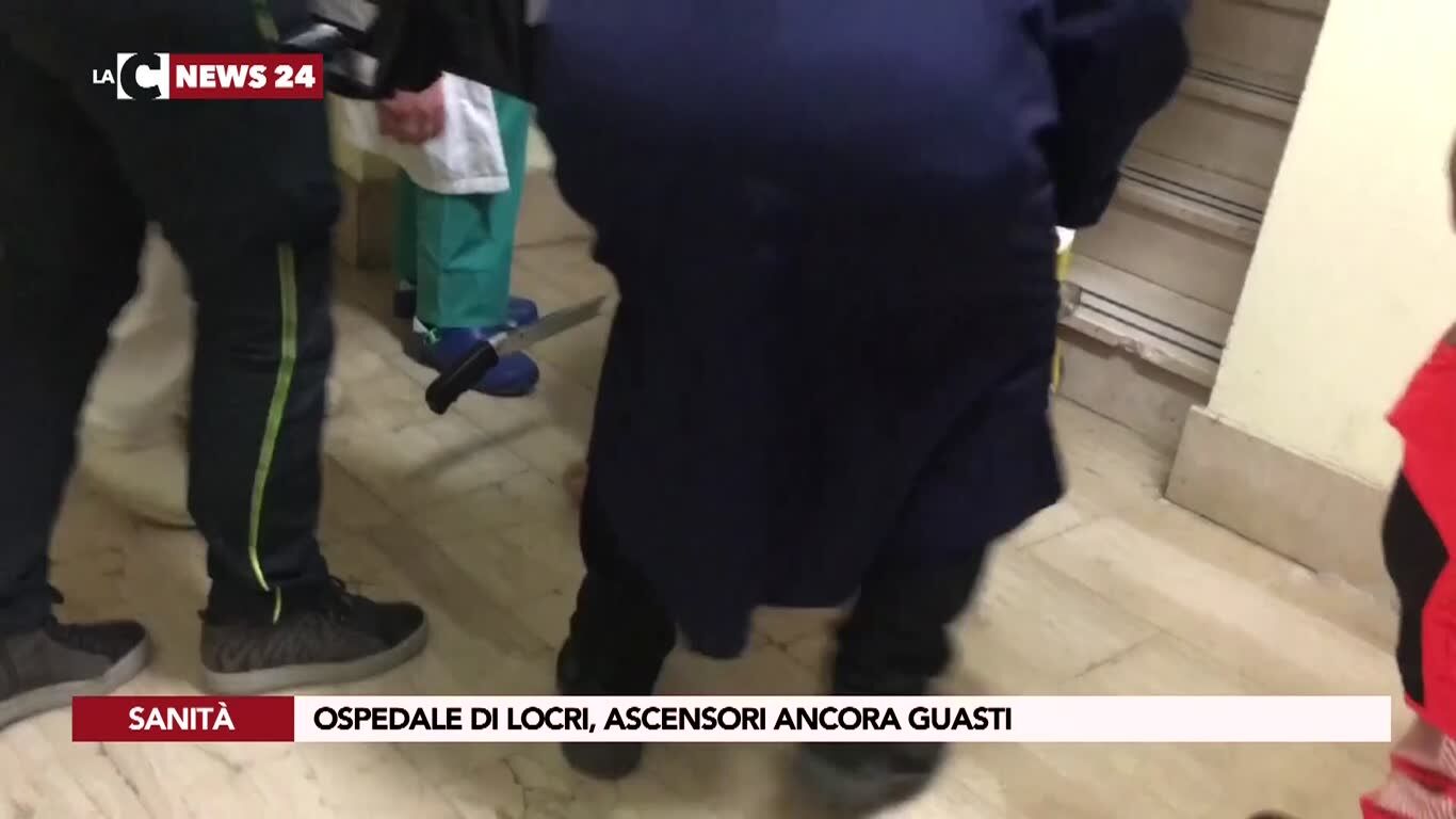 Ospedale di Locri, ascensori ancora guasti