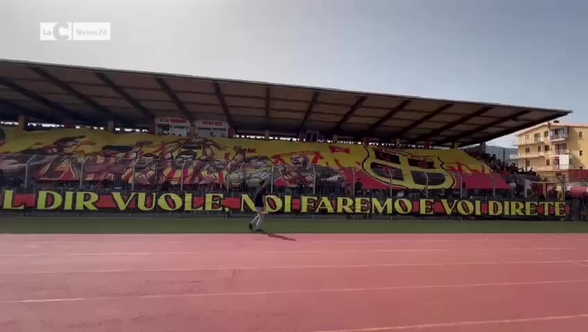 I tifosi del Sambiase festeggiano la\u00A0serie\u00A0D