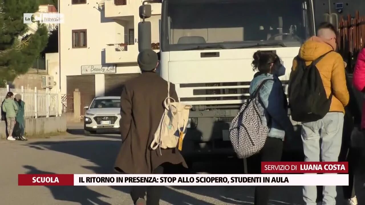 Il ritorno in presenza: stop allo sciopero, studenti in aula