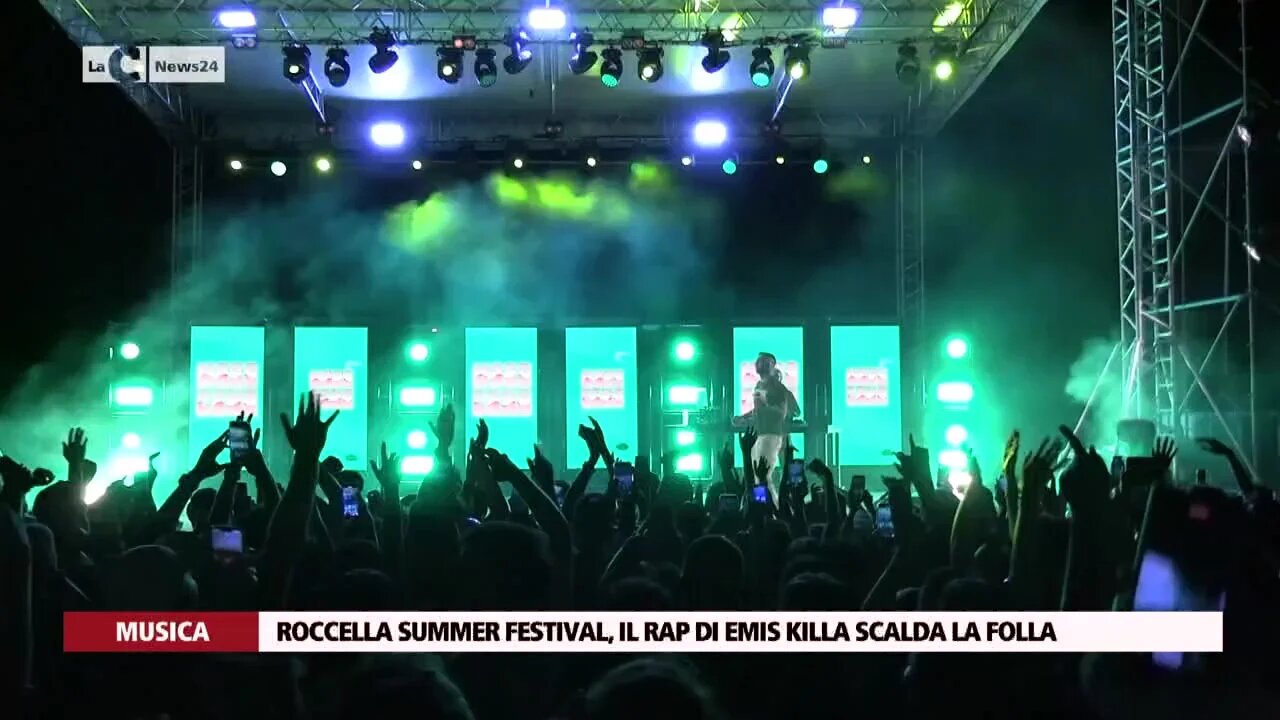 Roccella Summer Festival, il rapper Emis Killa scalda la folla