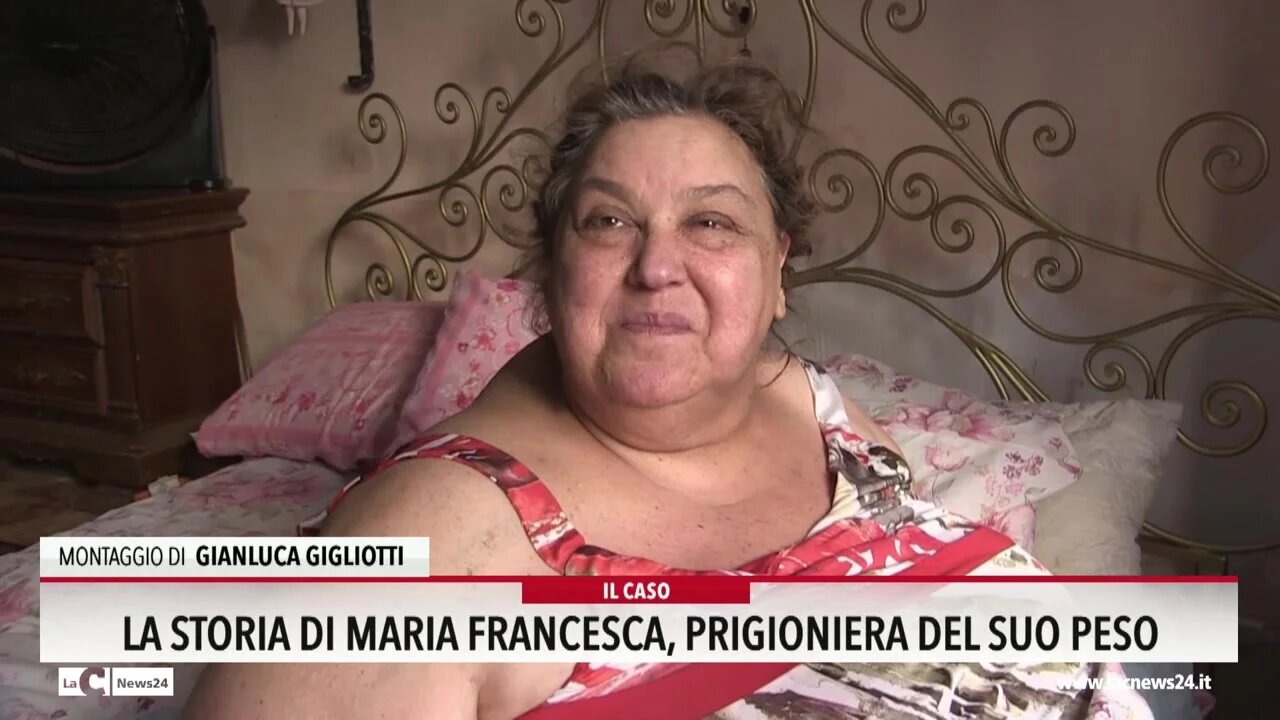 La storia di Maria Francesca, 200 chili e un sogno: «Andare al mare...». E chiede aiuto: «Non sono un fenomeno da baraccone, ma ormai vivo a letto» - VIDEO