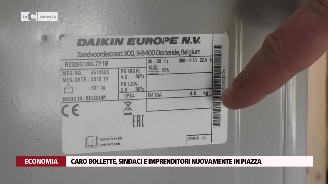 Caro bollette, sindaci e imprenditori nuovamente in piazza