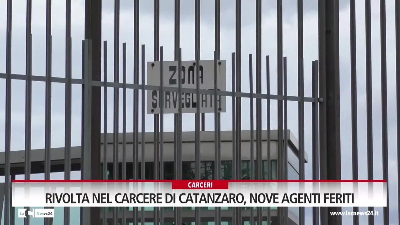 Rivolta nel carcere di Catanzaro, nove agenti feriti
