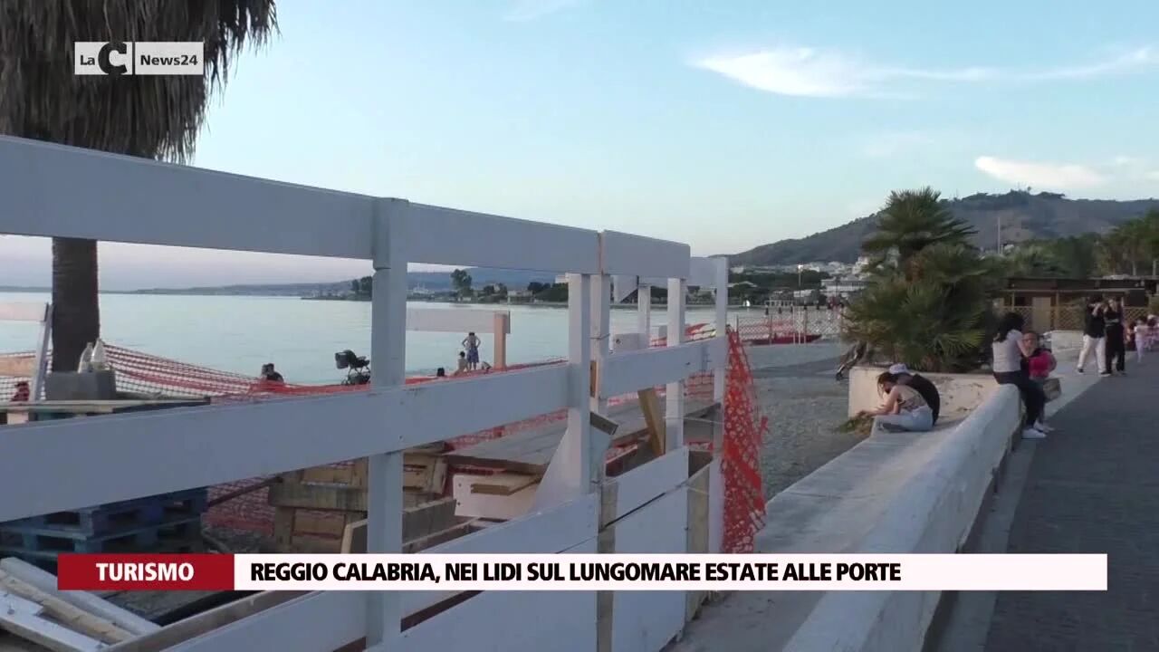 Reggio Calabria, nei lidi sul lungomare estate alle porte