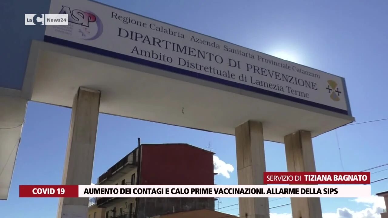 Covid, aumento dei contagi e calo prime vaccinazioni: l'allarme di Sips