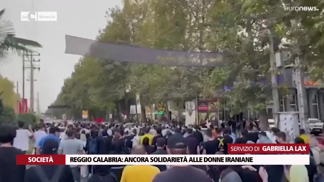 Reggio Calabria, ancora solidarietà alle donne iraniane