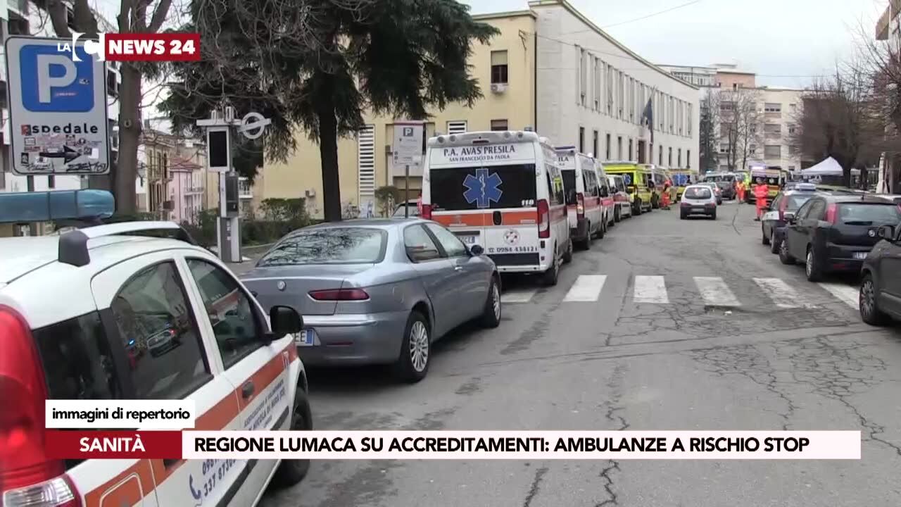 Regione lumaca su accreditamenti: ambulanze a rischio stop