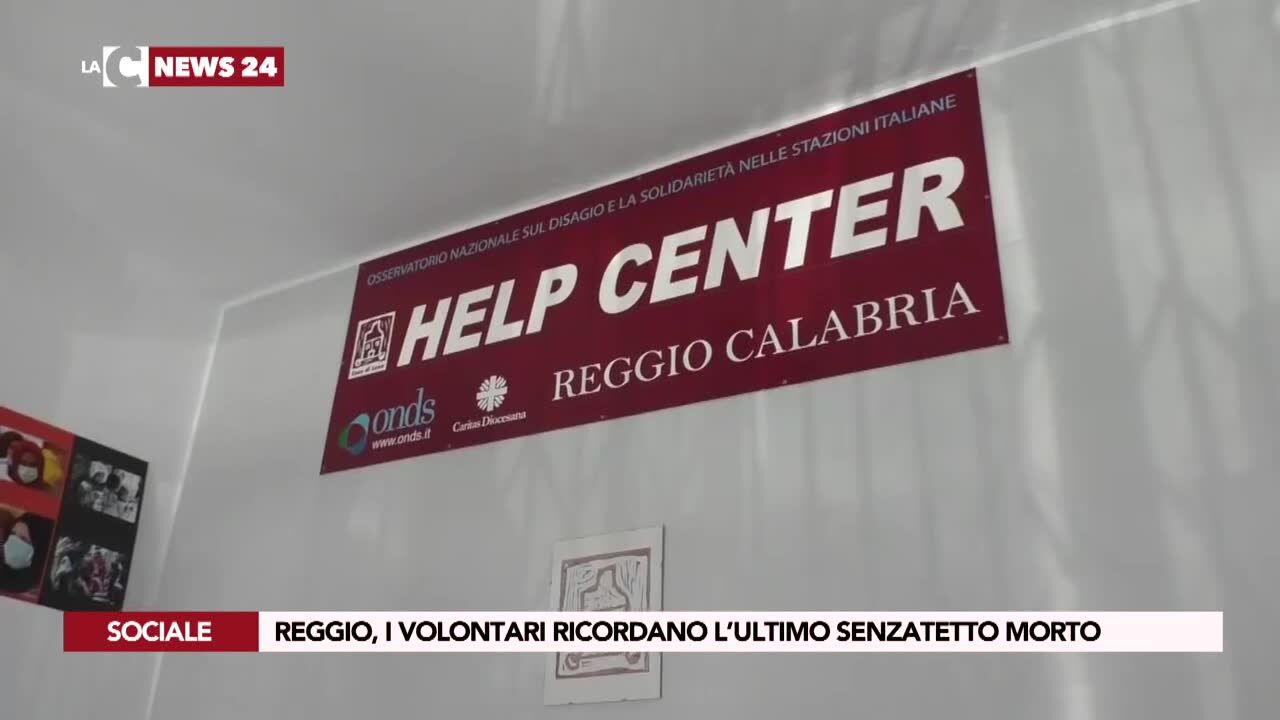 Reggio, i volontari ricordano l’ultimo senzatetto morto