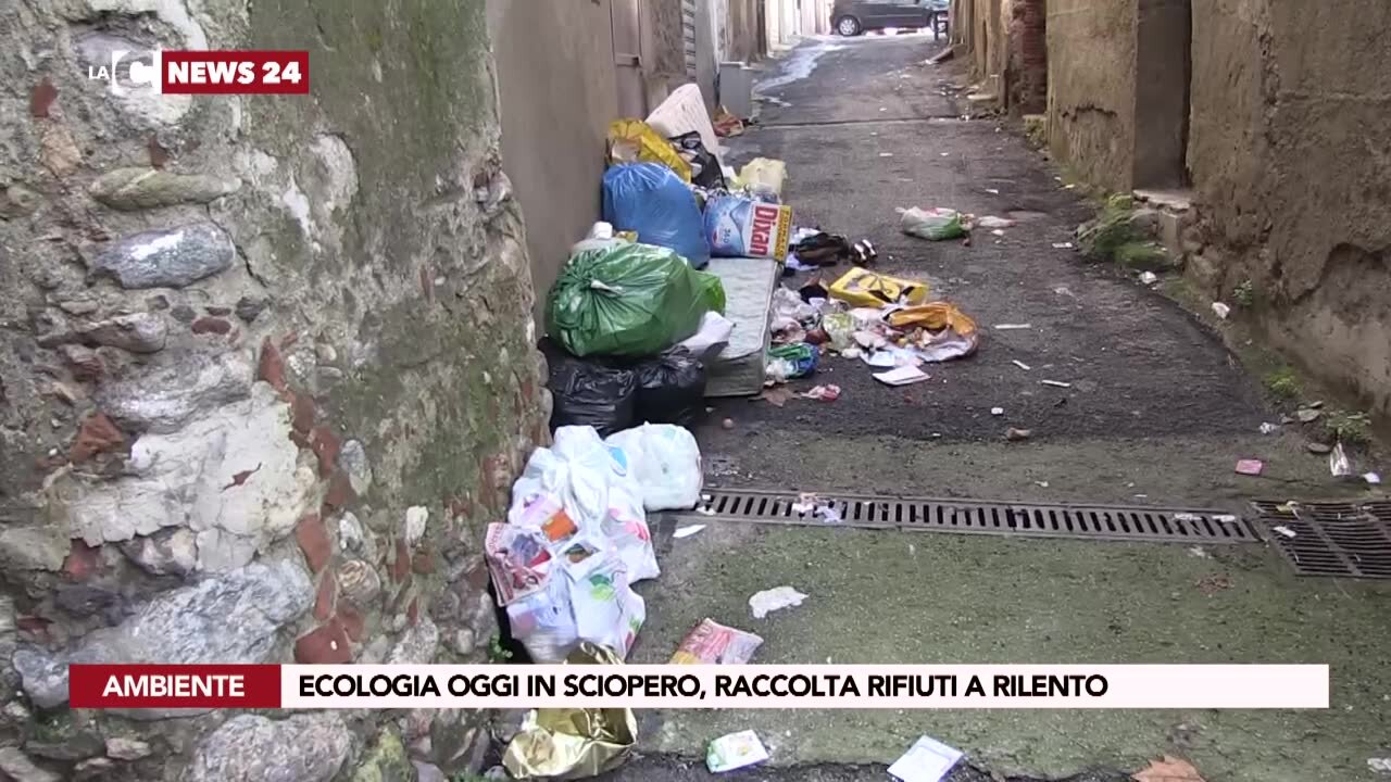 Ecologia oggi in sciopero, raccolta rifiuti a rilento