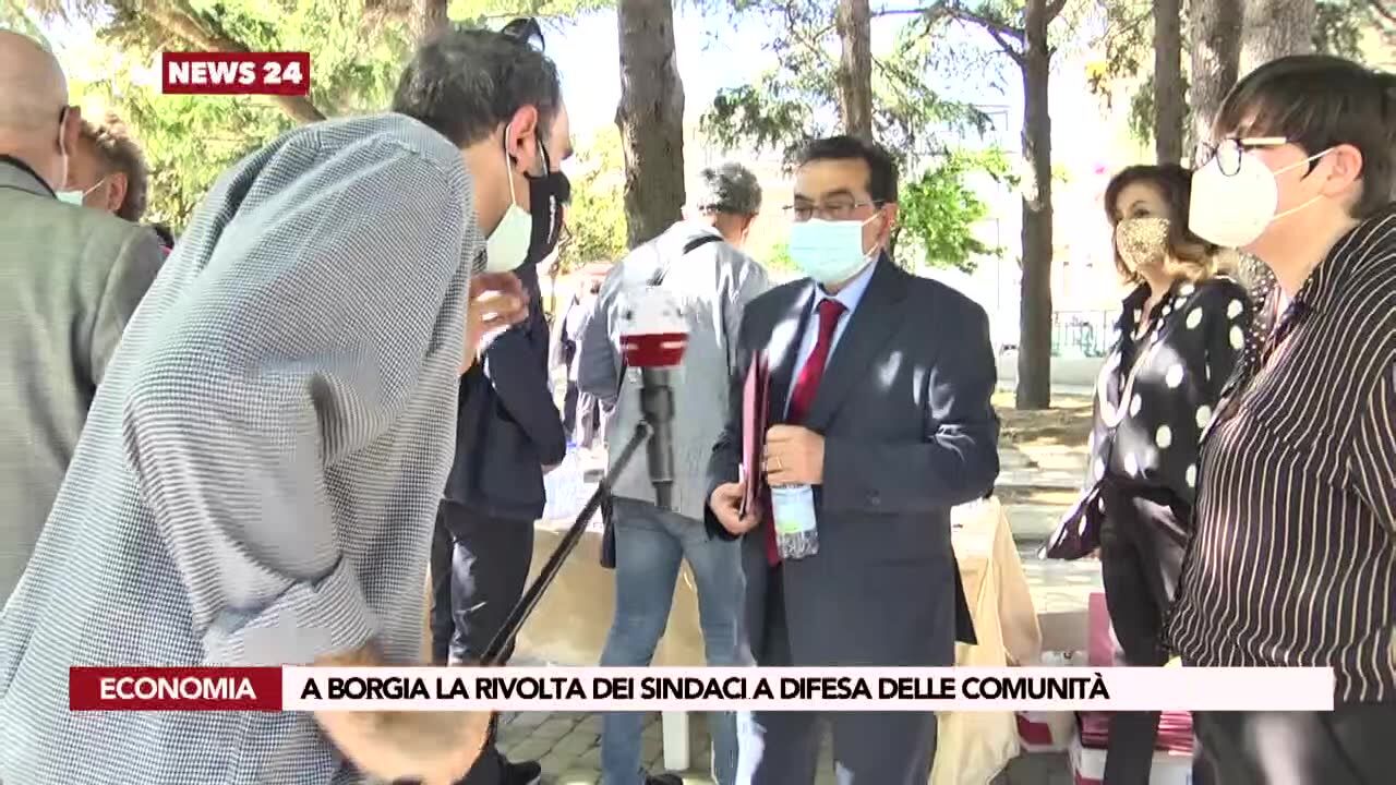 A Borgia la rivolta dei sindaci a difesa delle comunità