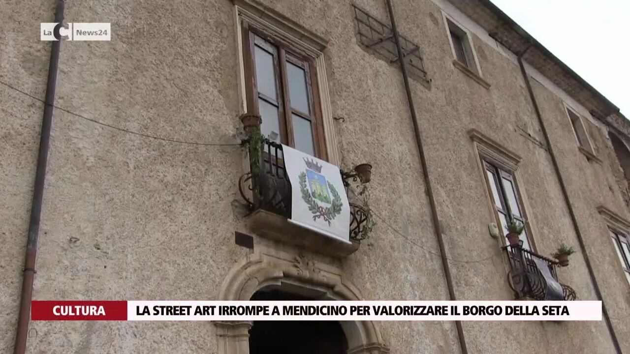 La street art irrompe a Mendicino per valorizzare il borgo della seta