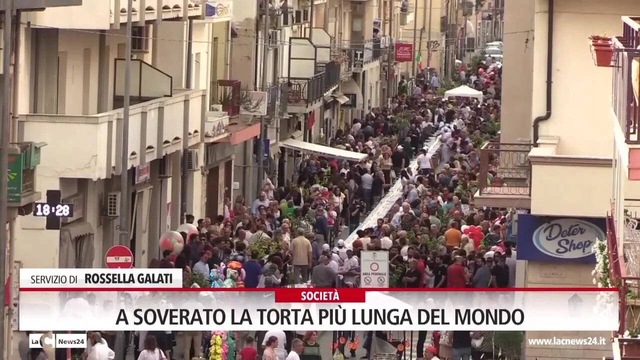 A Soverato la torta più lunga del mondo