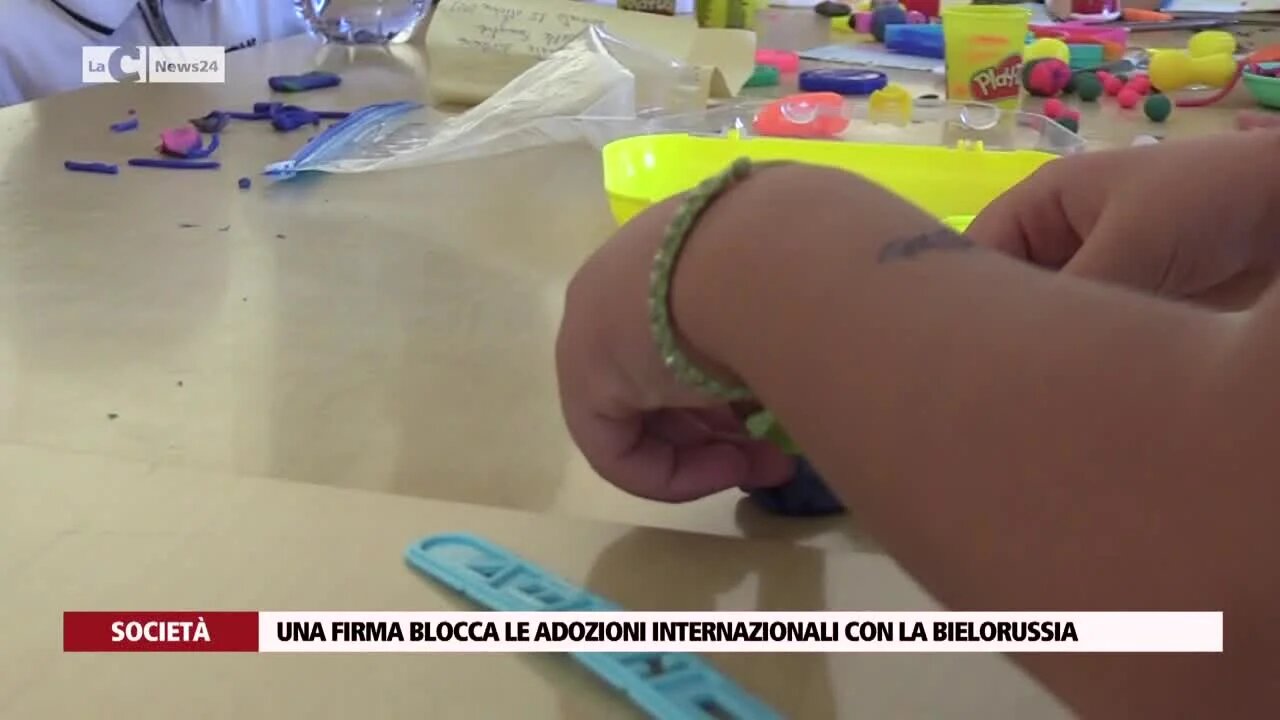 Una firma blocca le adozioni internazionali con la Bielorussia