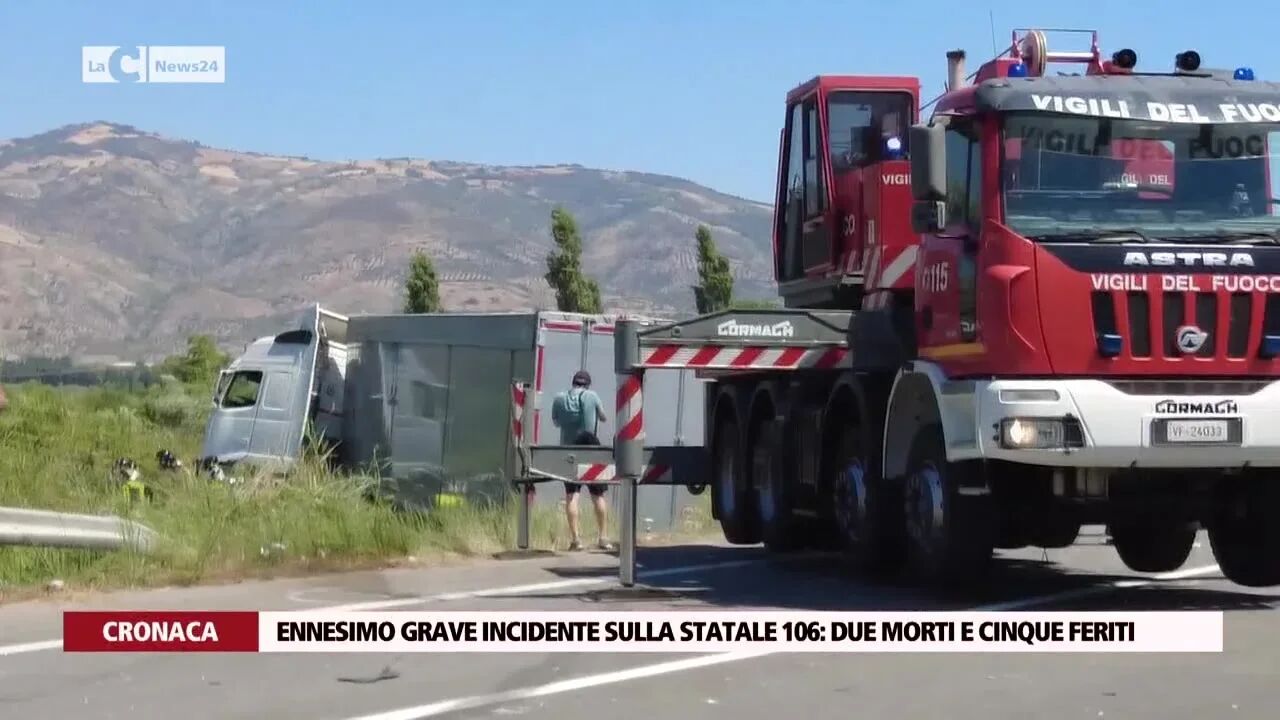 Ennesimo grave incidente sulla statale 106: due morti e cinque feriti