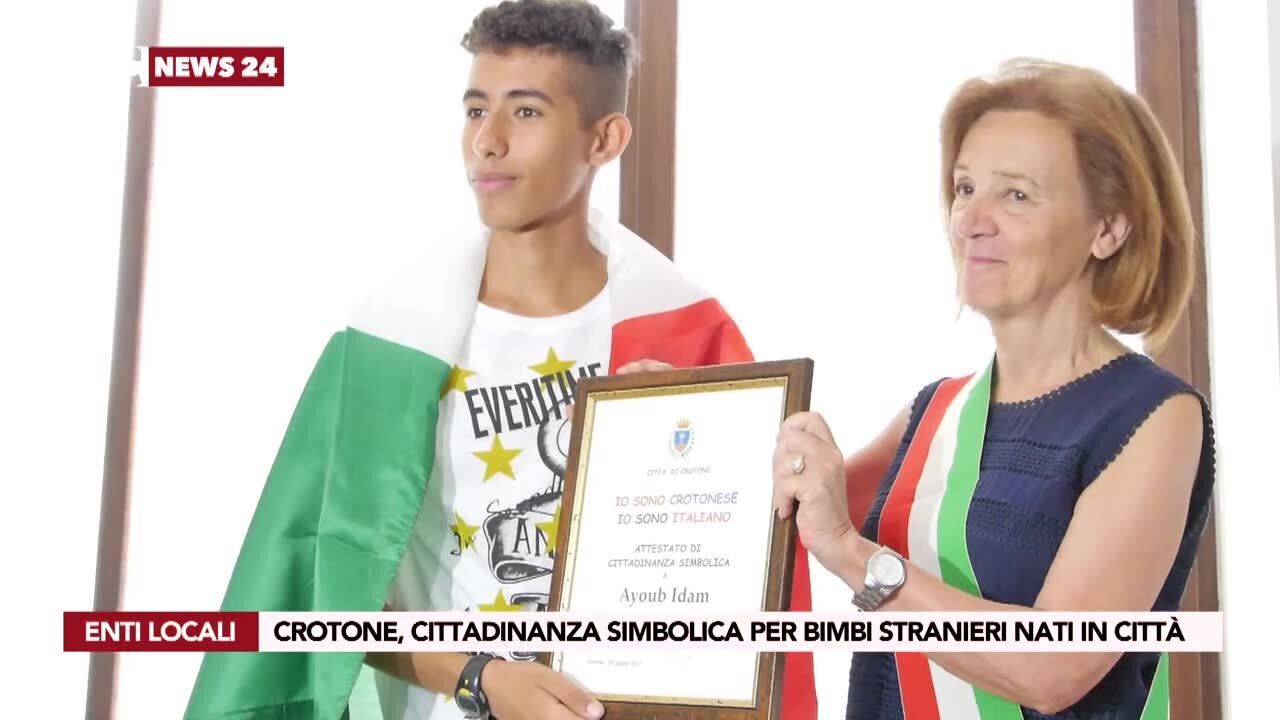 Crotone, cittadinanza simbolica per bimbi stranieri nati in città